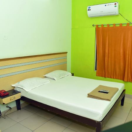 Hotel Aditya 퐁디셰리 외부 사진