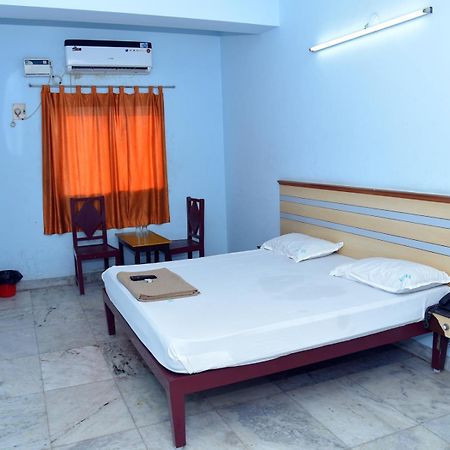 Hotel Aditya 퐁디셰리 외부 사진