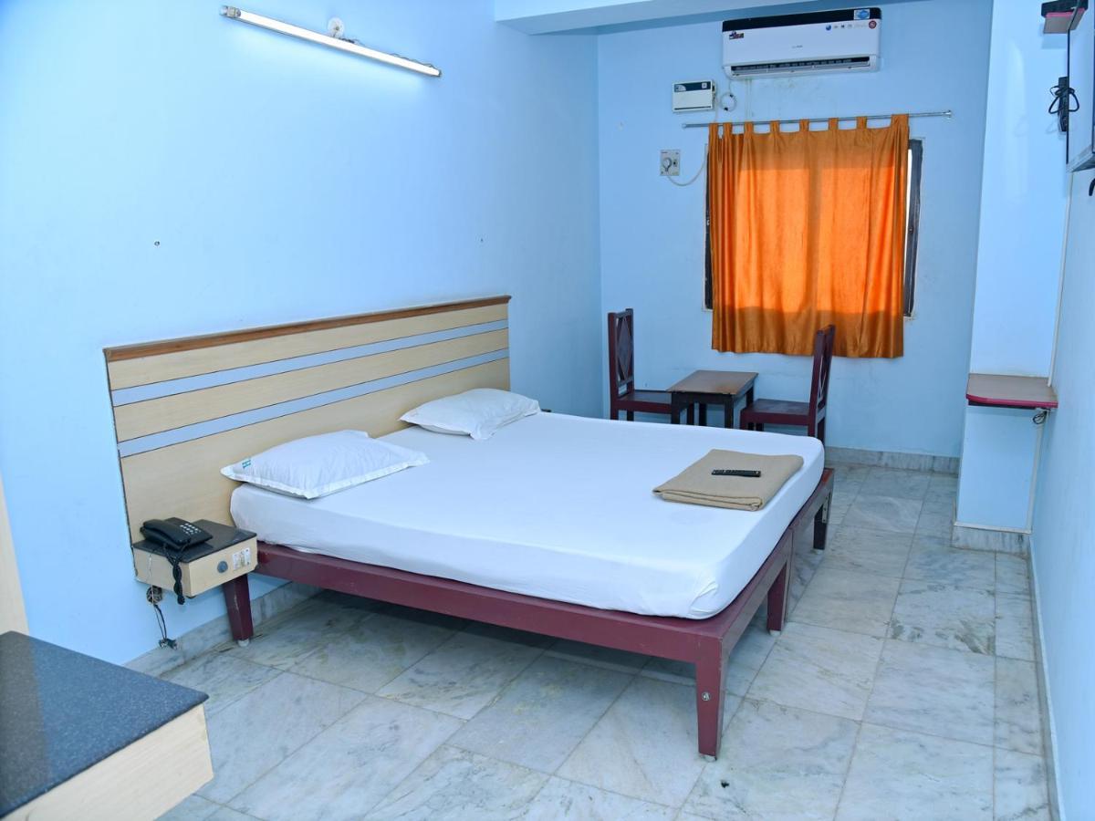 Hotel Aditya 퐁디셰리 외부 사진