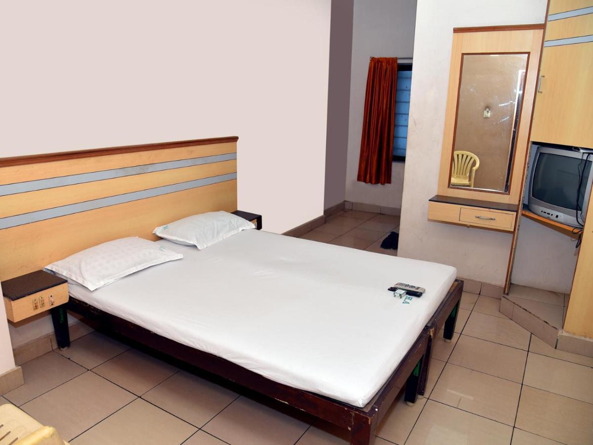 Hotel Aditya 퐁디셰리 외부 사진